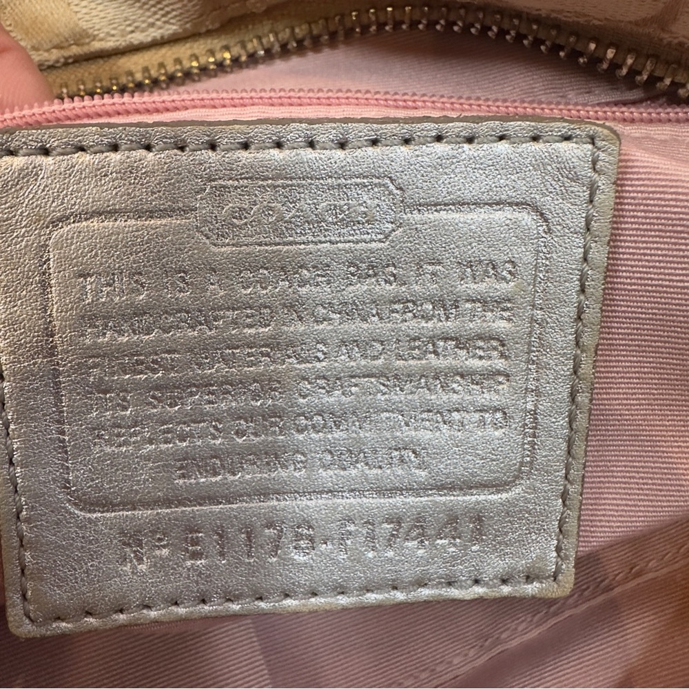 COACH Signature C Jacquard Tan Patchwork Stripe Shoulder Bag EUC - Picture 11 of 14